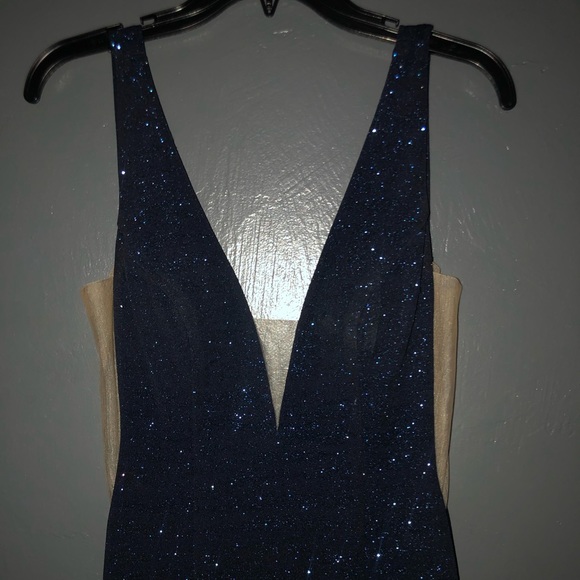Jovani Blue sparkly gown!🦋 Size 4 - Picture 2 of 8
